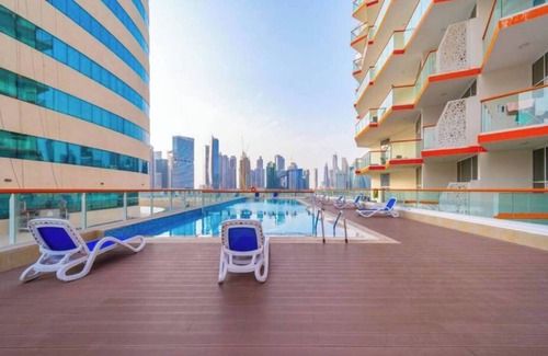 Business Bay Apartamento | Stylish Top Floor Burj Khalifa, Lake View, Balcony Furnished Appartment Balcony