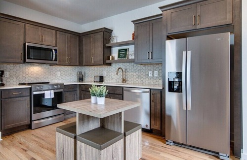 Greenwood Casa | Stylish East Nashville Townhouse for 6