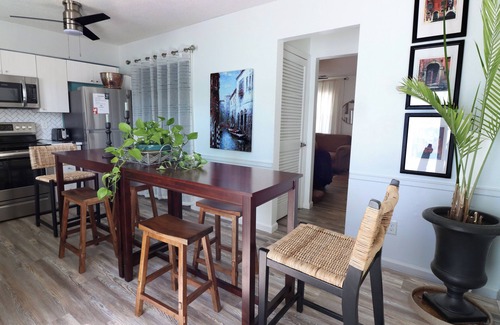 Myrtle Beach Casa | Stylish Townhouse Next to Beach Prime Location