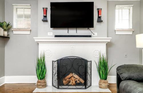 Grosse Pointe Apartamento | Stylish, Tranquil & Comfy ~ Queen Beds ~ Pkg