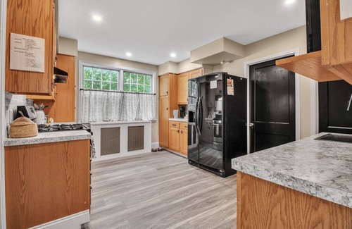 Buffalo Apartamento | Stylish Two Bedroom Retreat near Buffalo