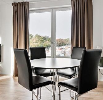 Alvsjo Apartamento | Stylish Urban Home in Stockholm