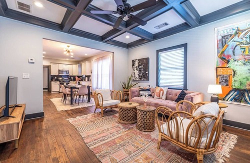 Washington Park Casa | Stylish Urban Retreat, Minutes to Downtown!
