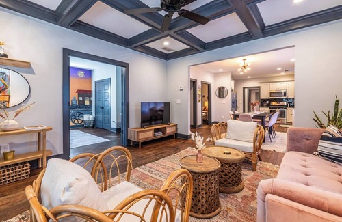 Washington Park Casa | Stylish Urban Retreat, Minutes to Downtown!