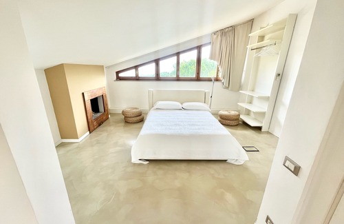 Pietrauta Villa | stylish villa near Bevagna and Montefalco with sensational views and pool