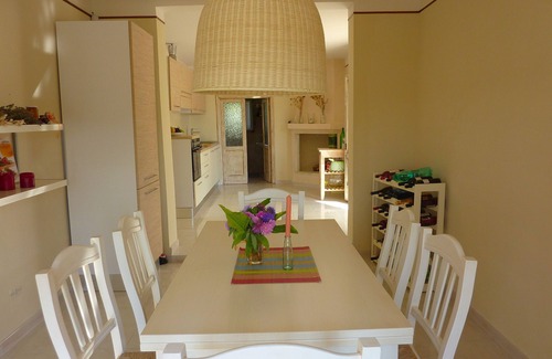 San Pietro in Bevagna Casa | Elegante villa con impresionantes vistas sobre los olivares mar Jónico