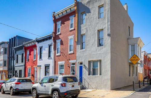Brewerytown Casa | Stylish, Walkable Rowhouse Near Art Museums and Zoo!