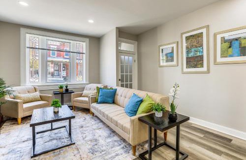 Brewerytown Casa | Stylish, Walkable Rowhouse Near Art Museums and Zoo!