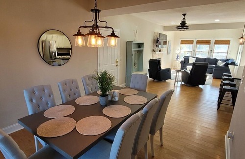 Manteo Condominio | Stylish Waterfront/Marina Condo