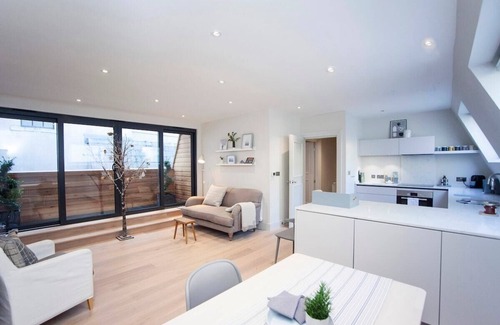 Bath Apartamento | Stylish Wood Street Apartment