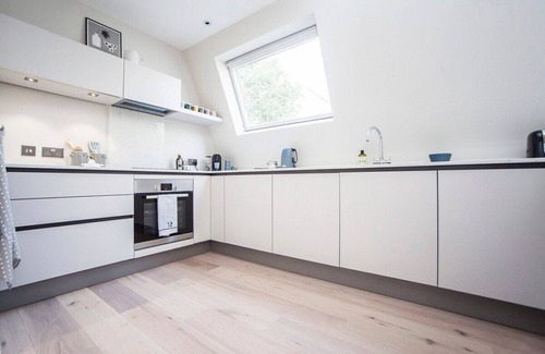 Bath Apartamento | Stylish Wood Street Apartment