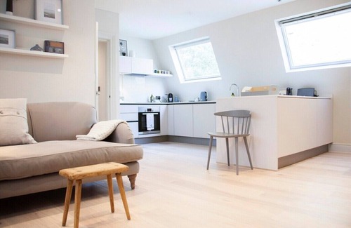 Bath Apartamento | Stylish Wood Street Apartment