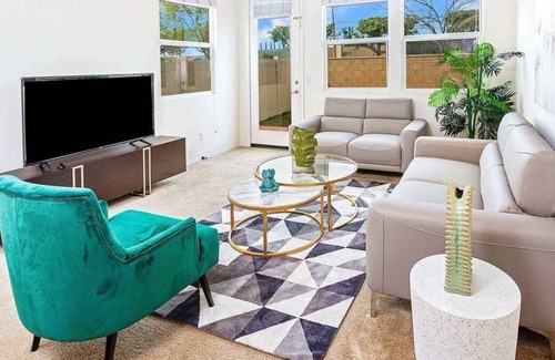Rialto Casa | Stylish Woodcrest Castle