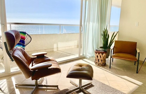 Rosarito Apartamento | Stylishly appointed ocean-front condo with breathtaking panoramic views