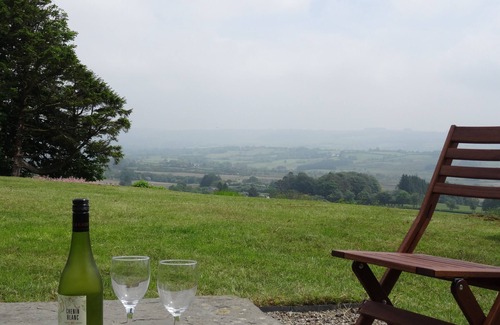 Llanwrtyd Wells Casa | Granero con estilo convertida en Llanwrtyd Wells, tiene capacidad para 10 personas, vistas espectaculares