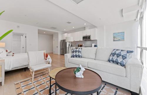 Wilshire Center Apartamento | Stylist Downtown LA Gateway- Studio Apt