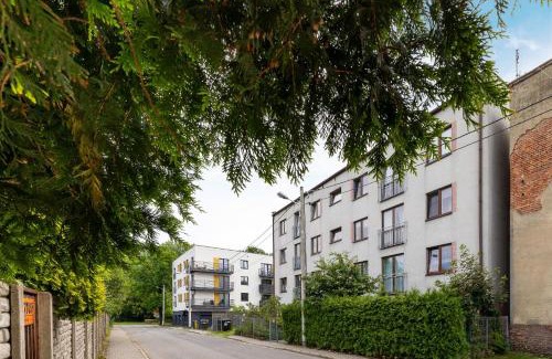 Chorzow Apartamento | Stylowy Apartament z oddzielna sypialnią niedaleko centrum Chorzowa by Noclegi Renters