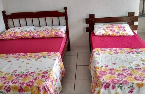 Bairro da Enseada Cama Y Desayuno | Suíte 2 com piscina e wi-fi em Caraguatatuba