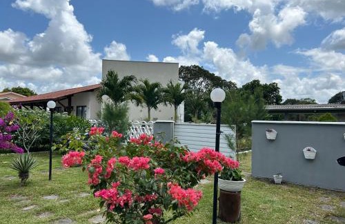 Camaragibe Casa | Suíte em uma reserva ambiental com piscina