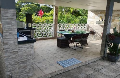 Camaragibe Casa | Suíte em uma reserva ambiental com piscina