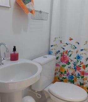 Ilha Grande Casa | Suíte Ipê Amarelo em Provetá, Ilha Grande