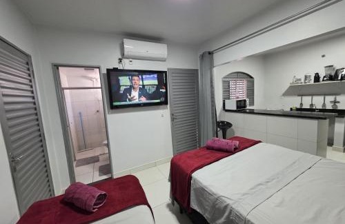 Goiania Casa | Suíte Privativa Climatizada Mobiliada com Garagem e Wi-Fi 2