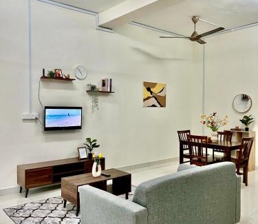 Asam Kumbang Casa | SuaTamu Homestay One Aircond