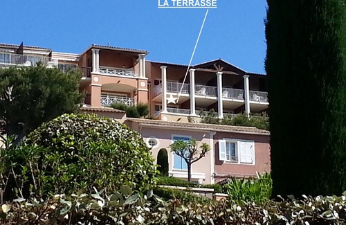 Le Dramont Apartamento | Sublime vista al mar Acceso a todas las piscinas que se ofrecen. Cómodo y limpio