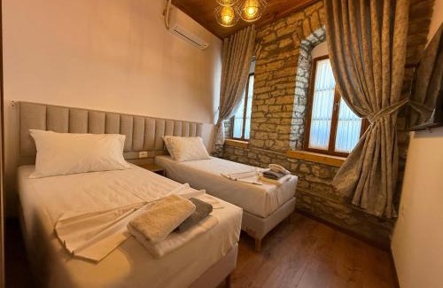 Gjirokaster Hotel | Submarine 105 Rooms