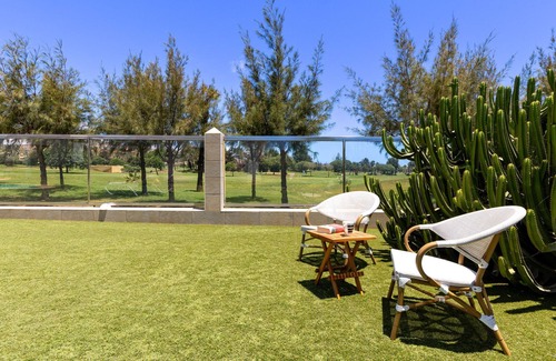 Caleta de Fuste Villa | Villa sustancial con piscina privada y jardines del campo de golf