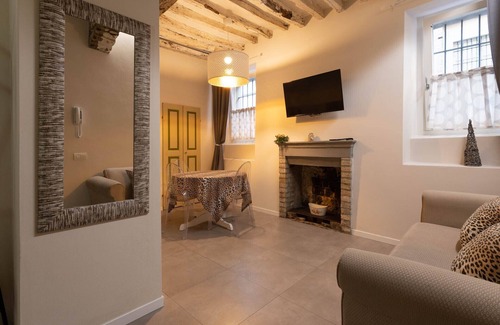 Parma City Centre Apartamento | SUBURB OF STUDIES 7