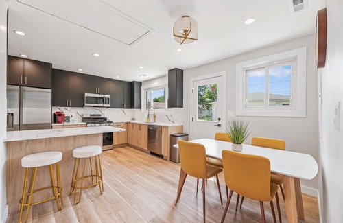 Des Plaines Casa | Suburban Fab Part Deux