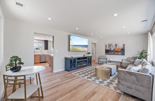 Des Plaines Casa | Suburban Fab Part Deux