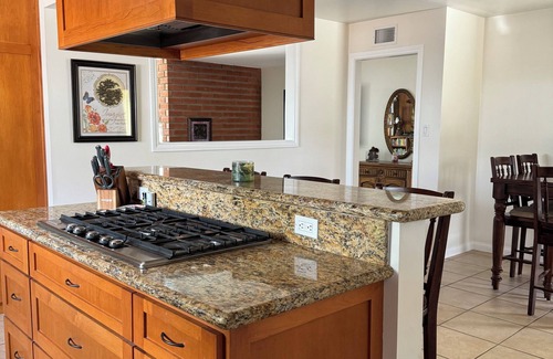 Cerritos Casa | Suburban getaway close to several parks and trails.