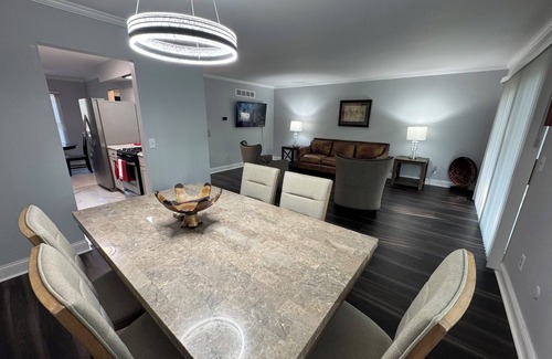 Southfield Condominio | Suburban Retreat: 15 Mins to Downtown Detroit
