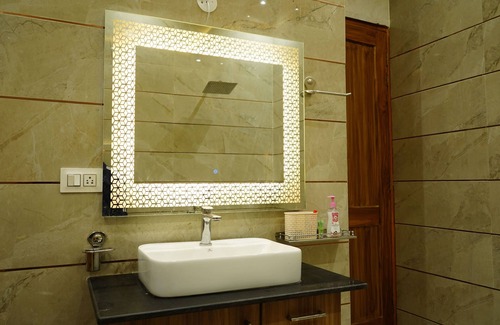 Rudrapur Complejo | Sudhir Resort – Scenic Getaway in Uttarakhand for Stays, Parties & Events