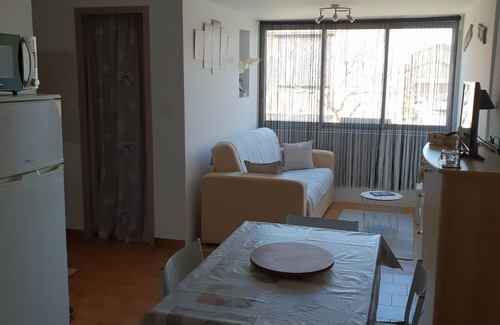 Valras-Plage Apartamento | Cabina de estudio para 4 personas de 25 metros cuadrados renovada a principios de 2019.
