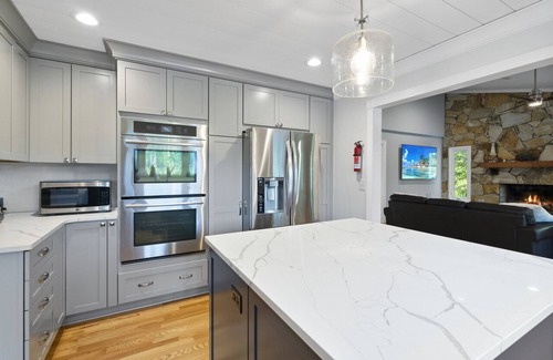 Leasburg Casa | Sueños Hyco Lakeside Retreat - 19 min to VIR / 39 min to Caesars Casino