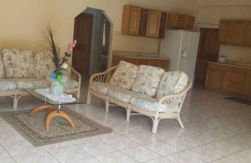Black Rock Apartamento | Suelynda's Place - En el hermoso e histórico pueblo de Black Rock Tobago