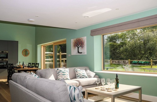 West Meon Cabaña | SUETTS FARM BARNS, family friendly, with a garden in Bishop's Waltham