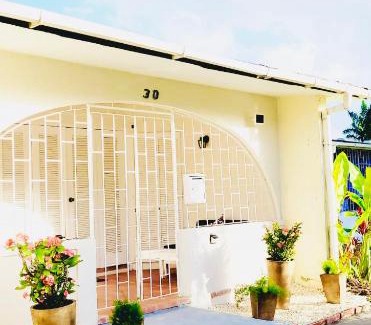 Sunset Crest Apartamento | SugaLove Villa 30 Flamboyant Ave