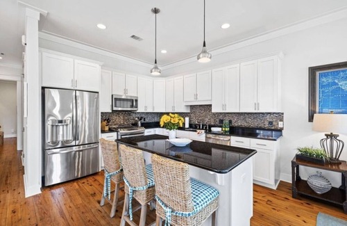Lakeside at Blue Mountain Beach Casa | Sugar Blue, walk to the beach