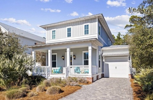 Lakeside at Blue Mountain Beach Casa | Sugar Blue, walk to the beach