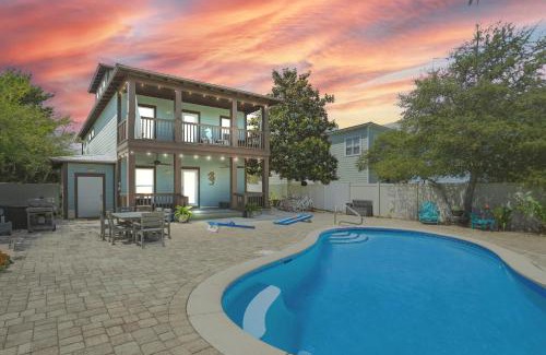 Village of Sugar Beach Casa | Sugar Hill Hang by Stay on 30A- Pool, Bikes, Golf Cart