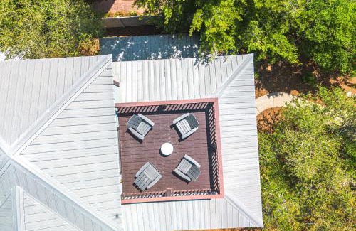 Village of Sugar Beach Casa | Sugar Hill Hang by Stay on 30A- Pool, Bikes, Golf Cart