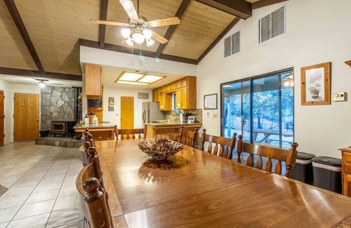 Oakhurst Cabina | Sugar Pine Cabin 2BD 2BTH - Jacuzzi - KING Beds
