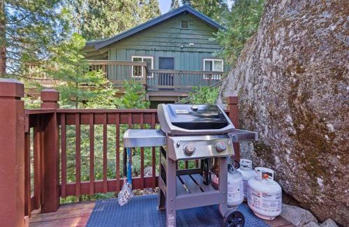 Sugar Pine Casa | Sugar Pine cabin in the woods King bed Fire pit