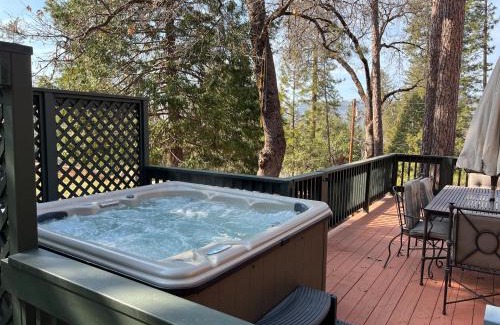 Oakhurst Casa | Sugar Pine Haus- A Frame Cabin w/Hot Tub
