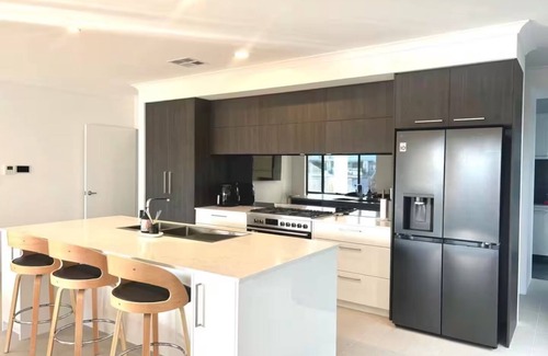 Wannanup Casa | Sugar Sunsets (on the canal)
