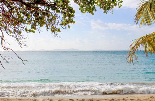 Friendship Casa | Sugarapple Bequia Beach Cottage